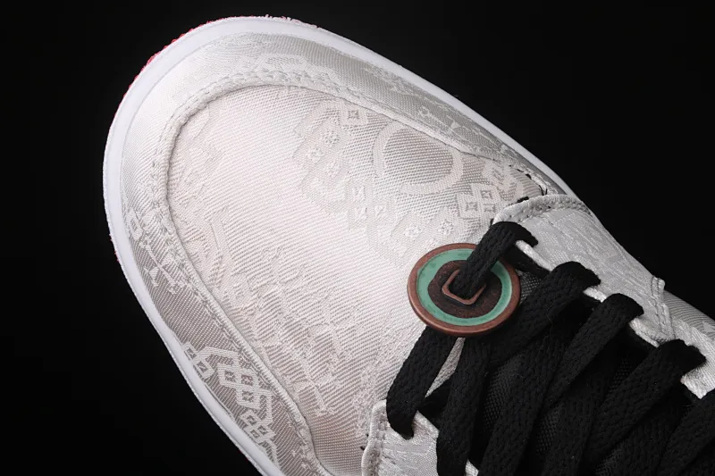 All categories Air Jordan Jordan series basketball shoes Air Jordan 1 Mid Different versions CLOT x Air Jordan 1 Mid "Fearless" AJ1 Joe 1 mid-top white silk CU2804-100